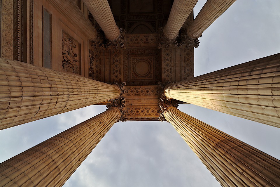 Columns are a primary characteristic of the Byzantine architecture