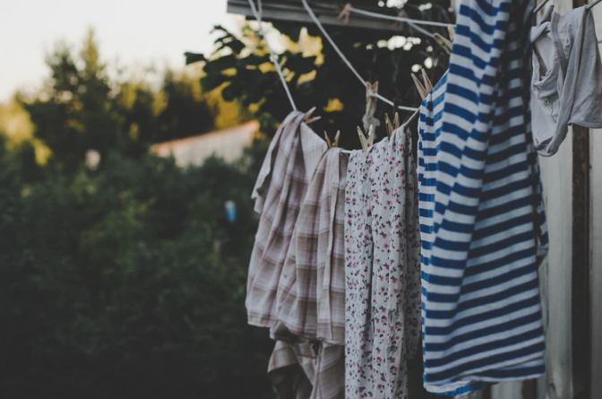 How do Amish people dry their clothes