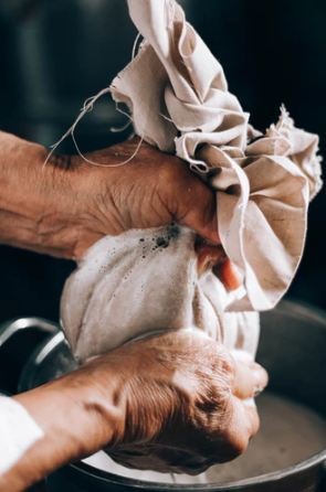 How do Amish wash clothes
