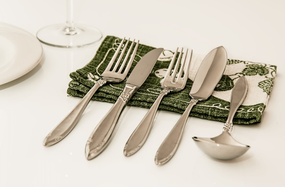 dinner cutlery