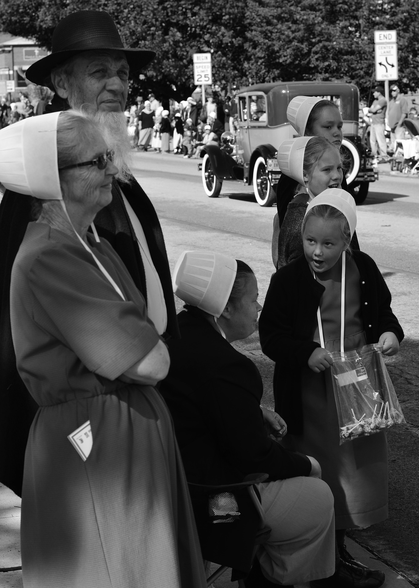 amish family parade shipshewanna